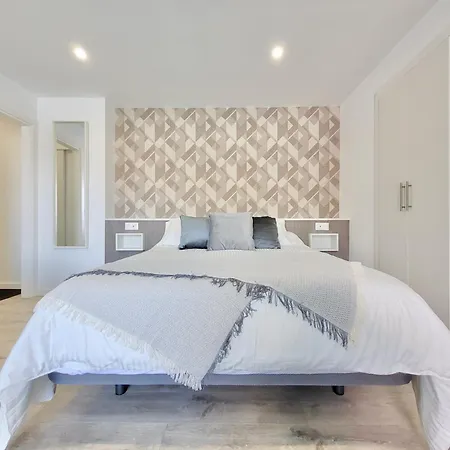 Apartment Feel C- *