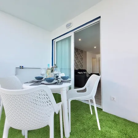 Feel C- * טקורונטה